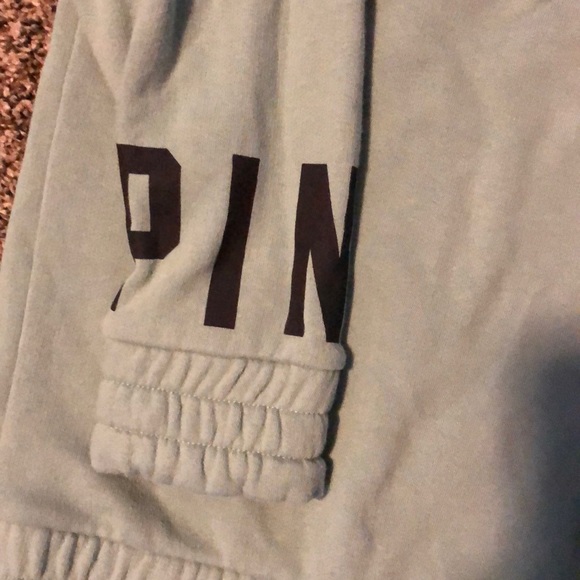 pink boyfriend pullover sweatshirt - Picture 2 of 6